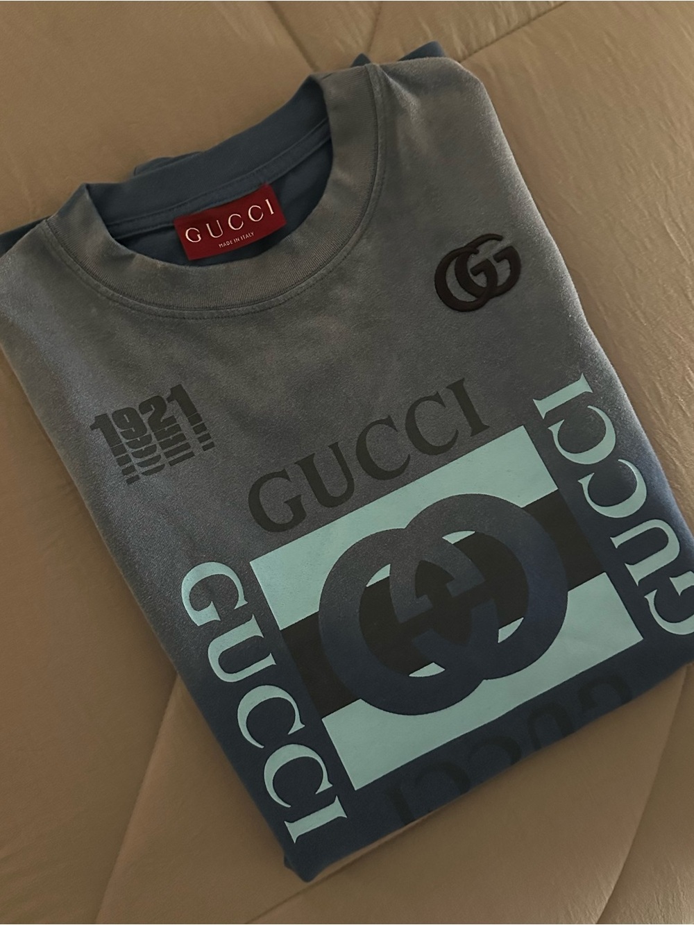 Gucci GG Logo Long-Sleeve Tee - Picture 14 of 14